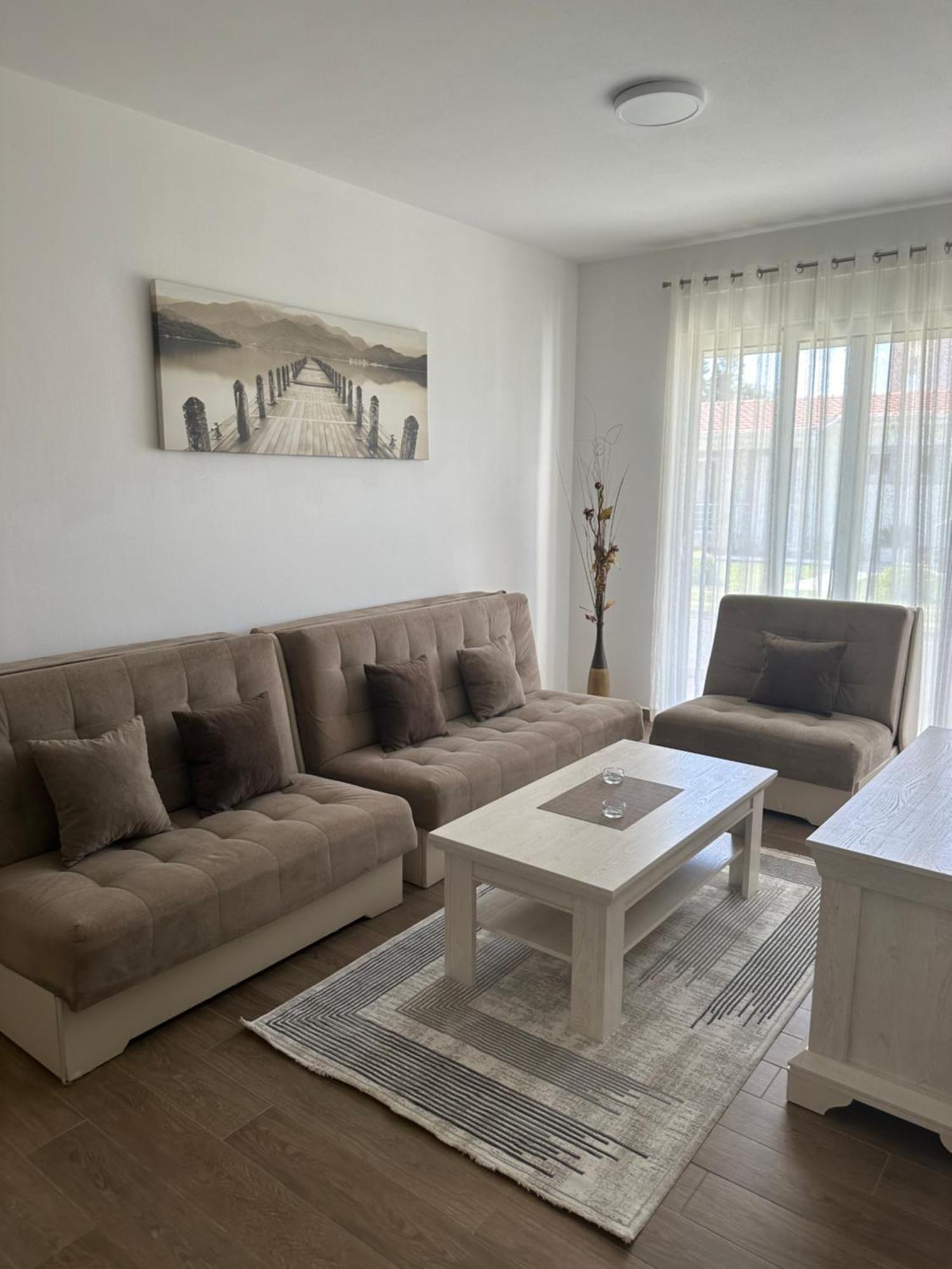 Apartments Amar Ulcinj Esterno foto